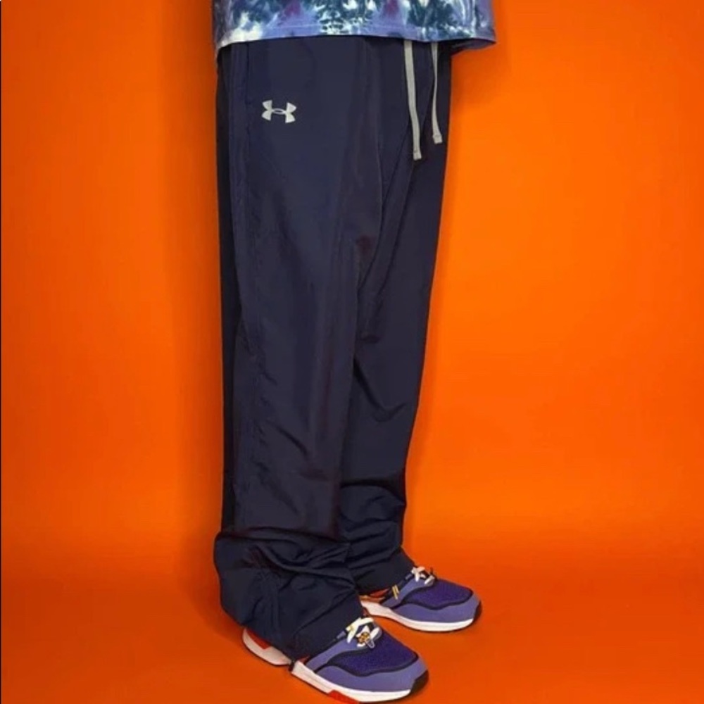 Under Armour Navy Windbreaker Pants. Men's Small.